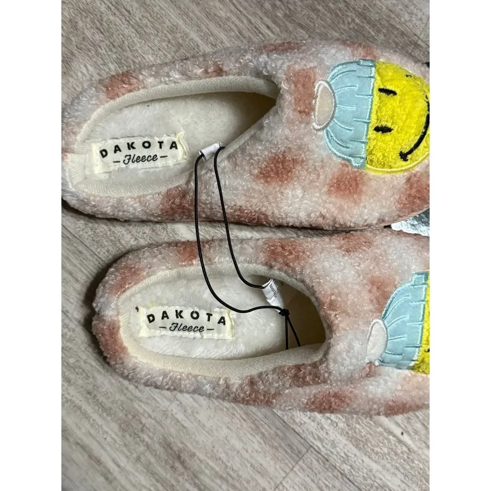 Dakota Fleece winter‎ beanie smiley face Slippers. NWT kids 11-12